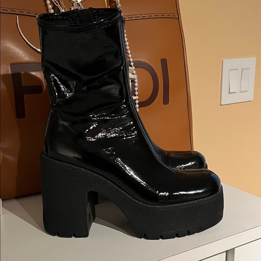 Jeffrey Campbell Shiny Black Platform Boots - Picture 2 of 5